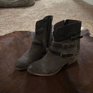 Roan leather boots